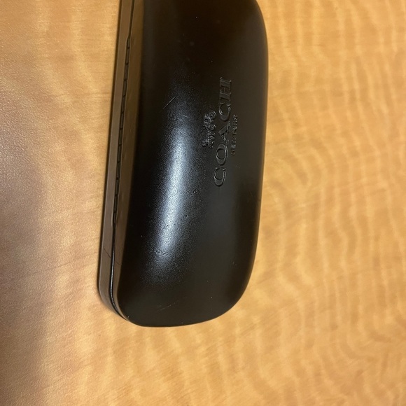 Coach Black Hard Eyeglass Case with Logo – Classic & Durable Storage - Picture 12 of 12